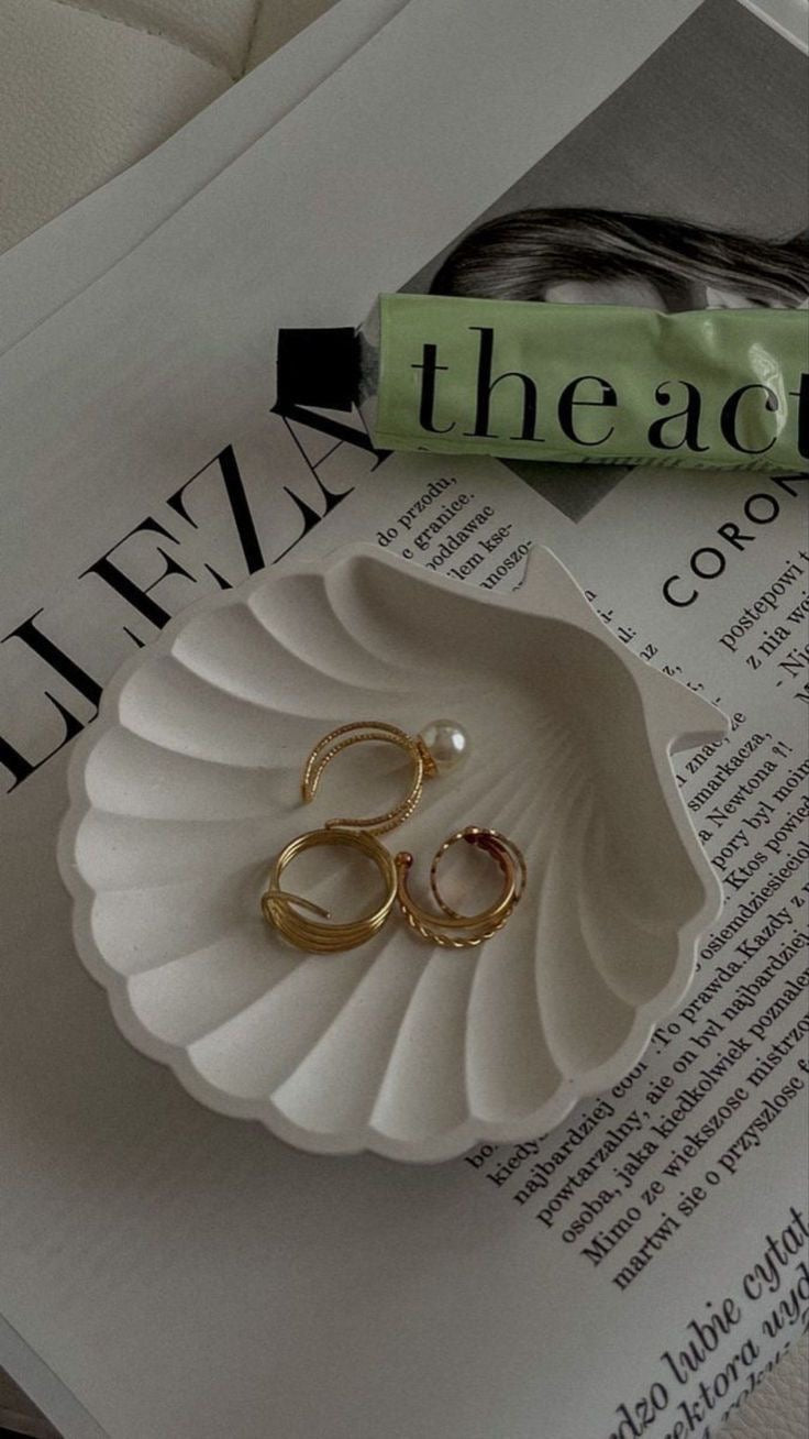 Aesthetic Shell Tray
