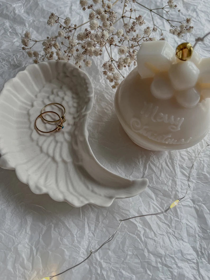 Wing Dish (Pair)