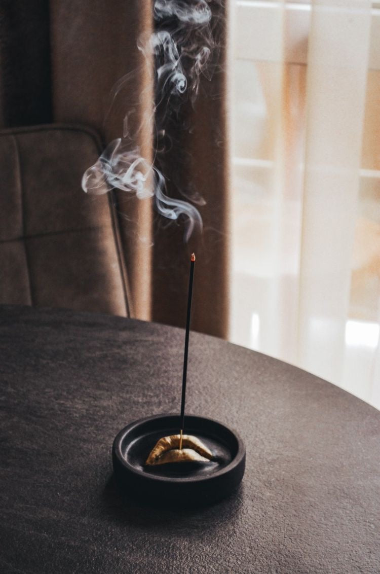 Lip Incense Burner