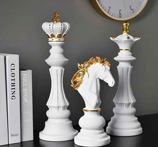 Chess Figurine Set